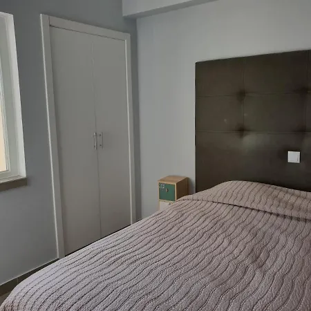 Small Sunny Apt Nica 10 Min Walking Oura Beach